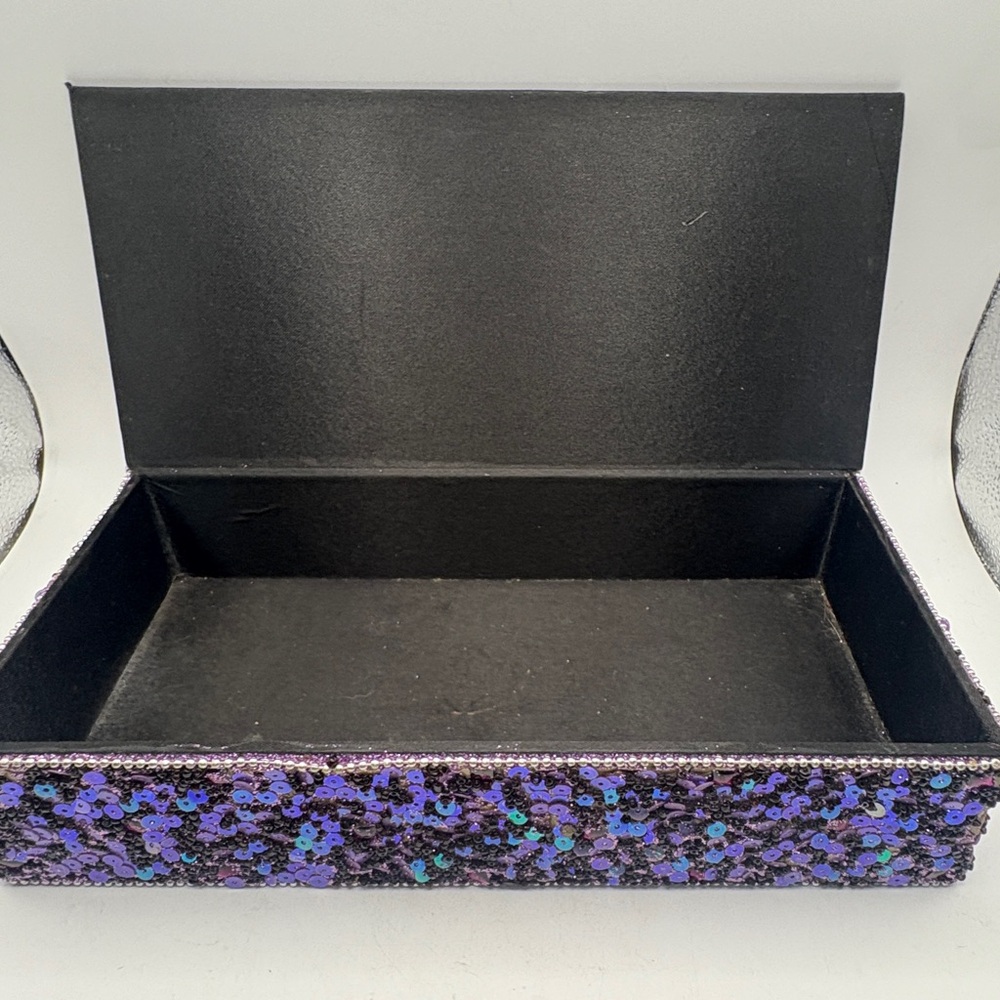 Mermaid Sparkle and Black Bead Colored Jewelry Box, silver rim. - Picture 3 of 6